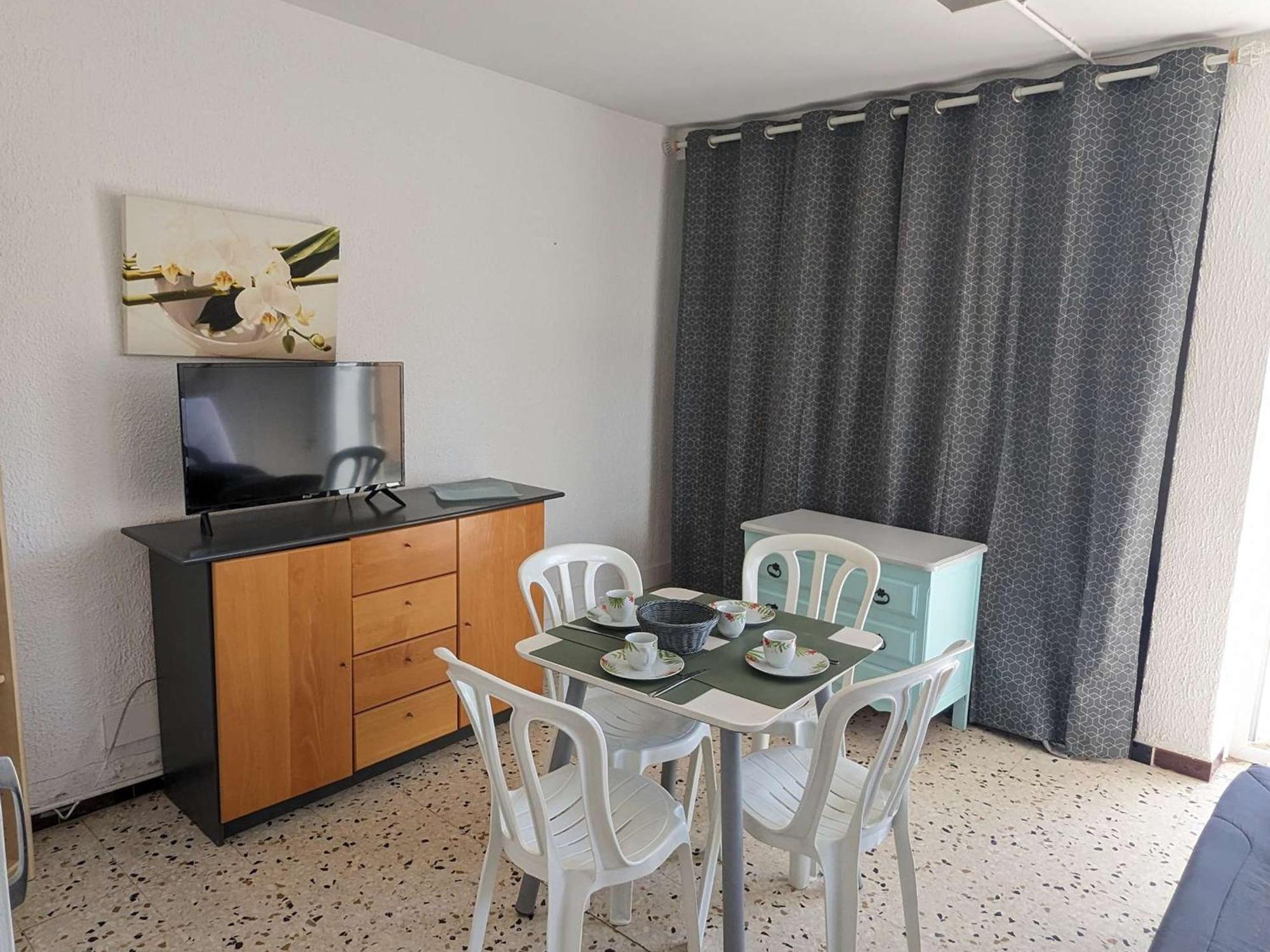 Appartement Ensoleille Avec Terrasse Et Parking, A 2 Pas De La Plage - Marseillan - Fr-1-387-169 Marseillan (Herault) Exterior foto